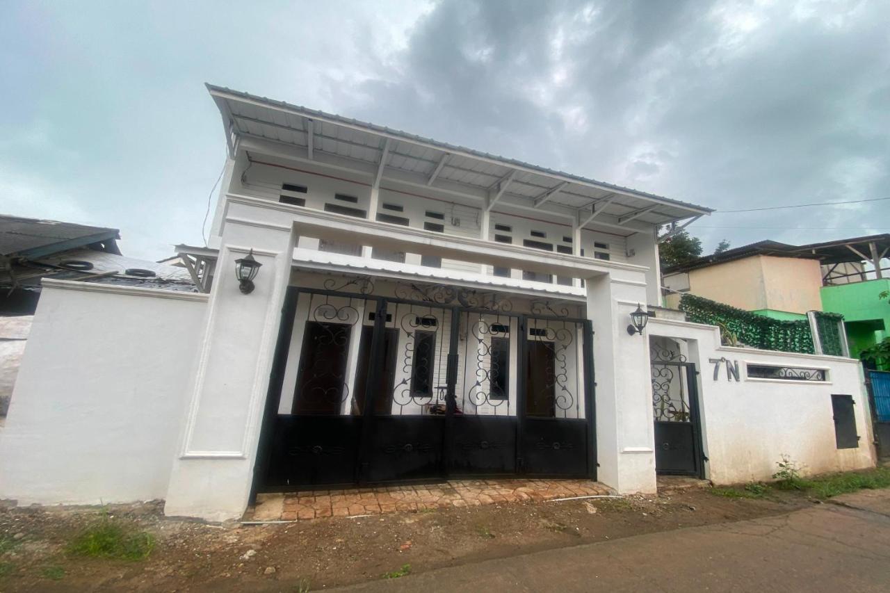 Express O 92147 Nia Residence Depok Exterior foto